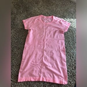 Pink lululemon short sleeve